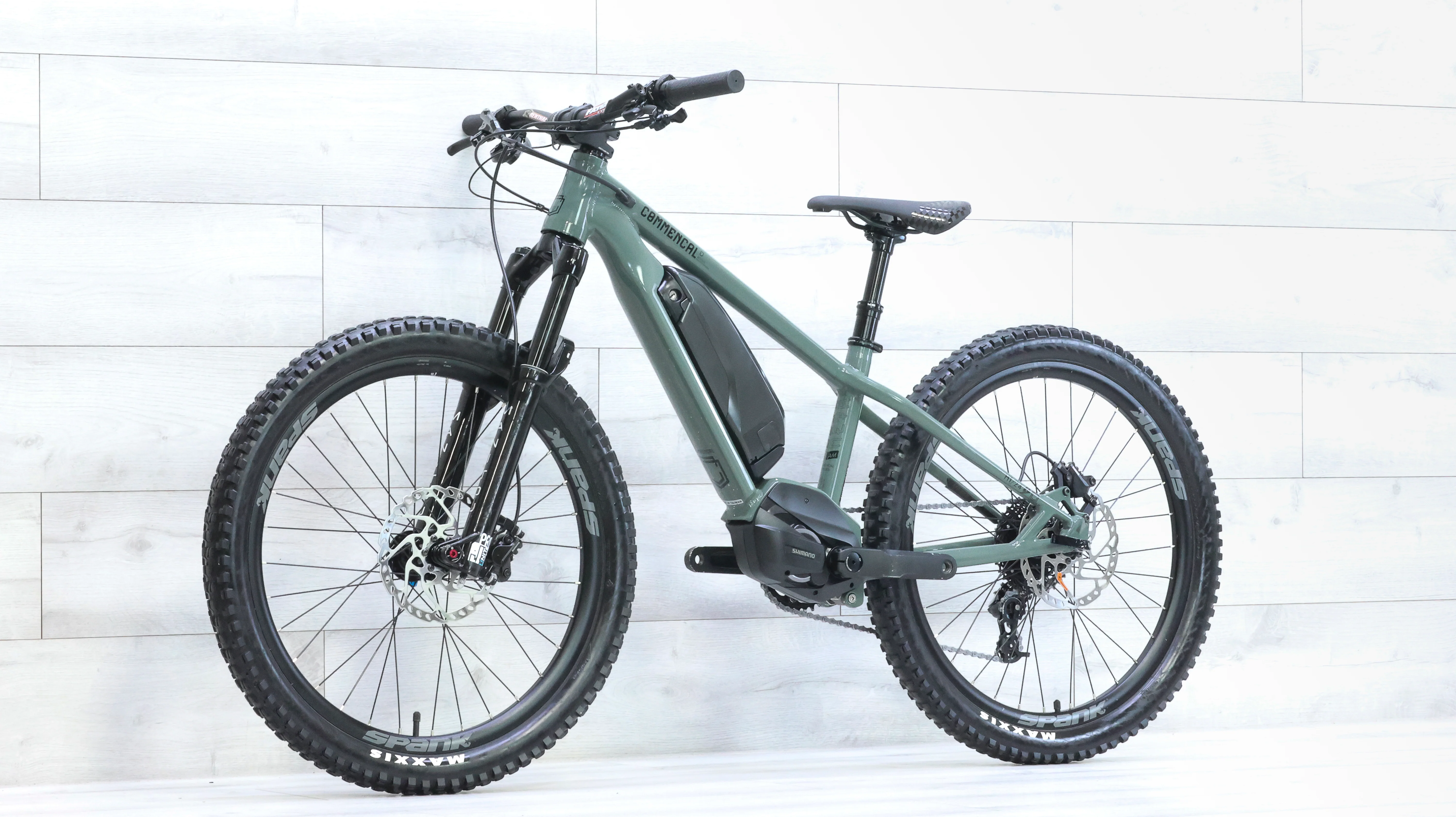 Commencal Meta HT 24 Power Kids Mountain E-Bike - 2022 - Image 5