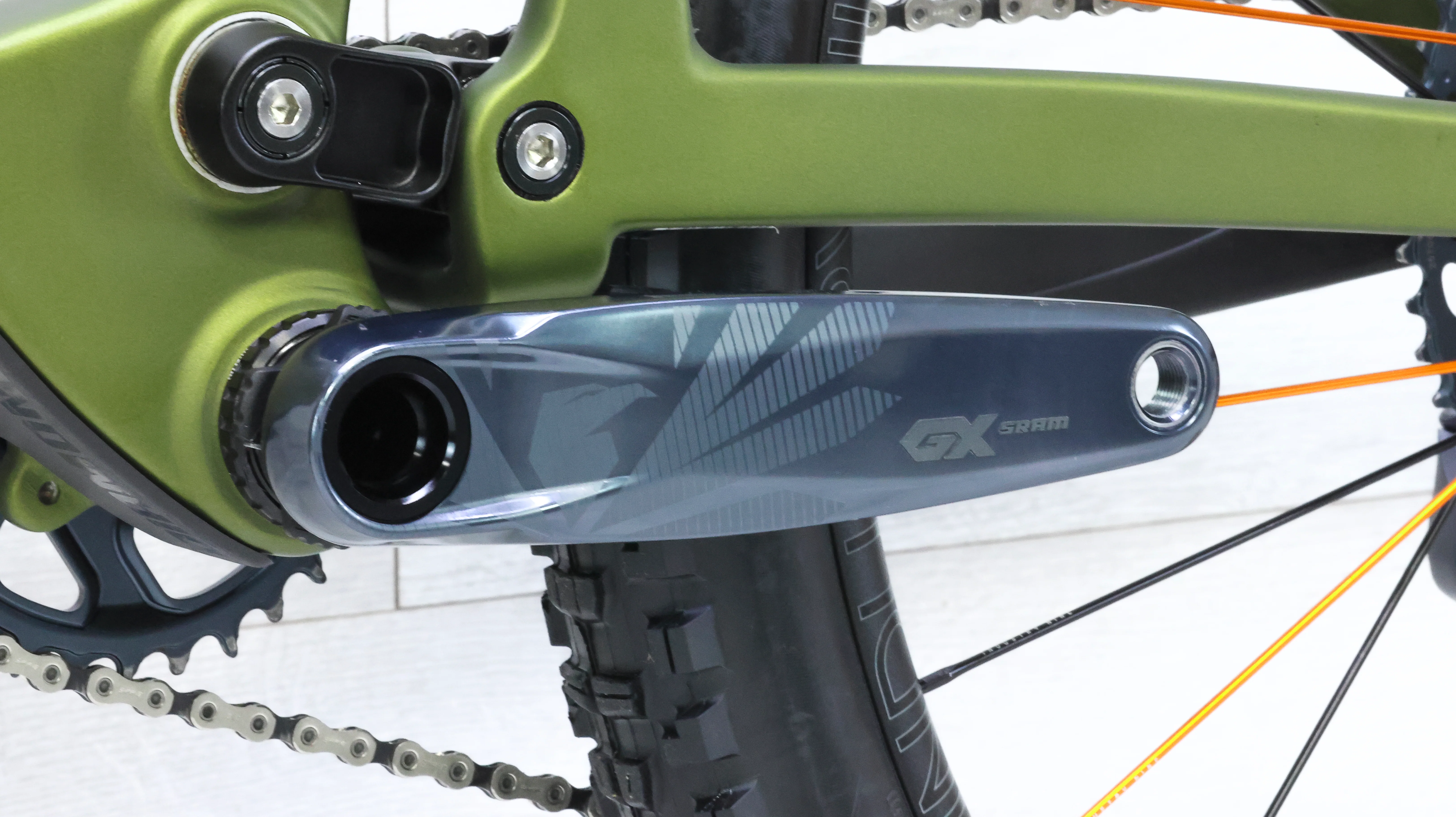 Diamondback Release 4C Mountain Bike - 2020, Medium - Image 7