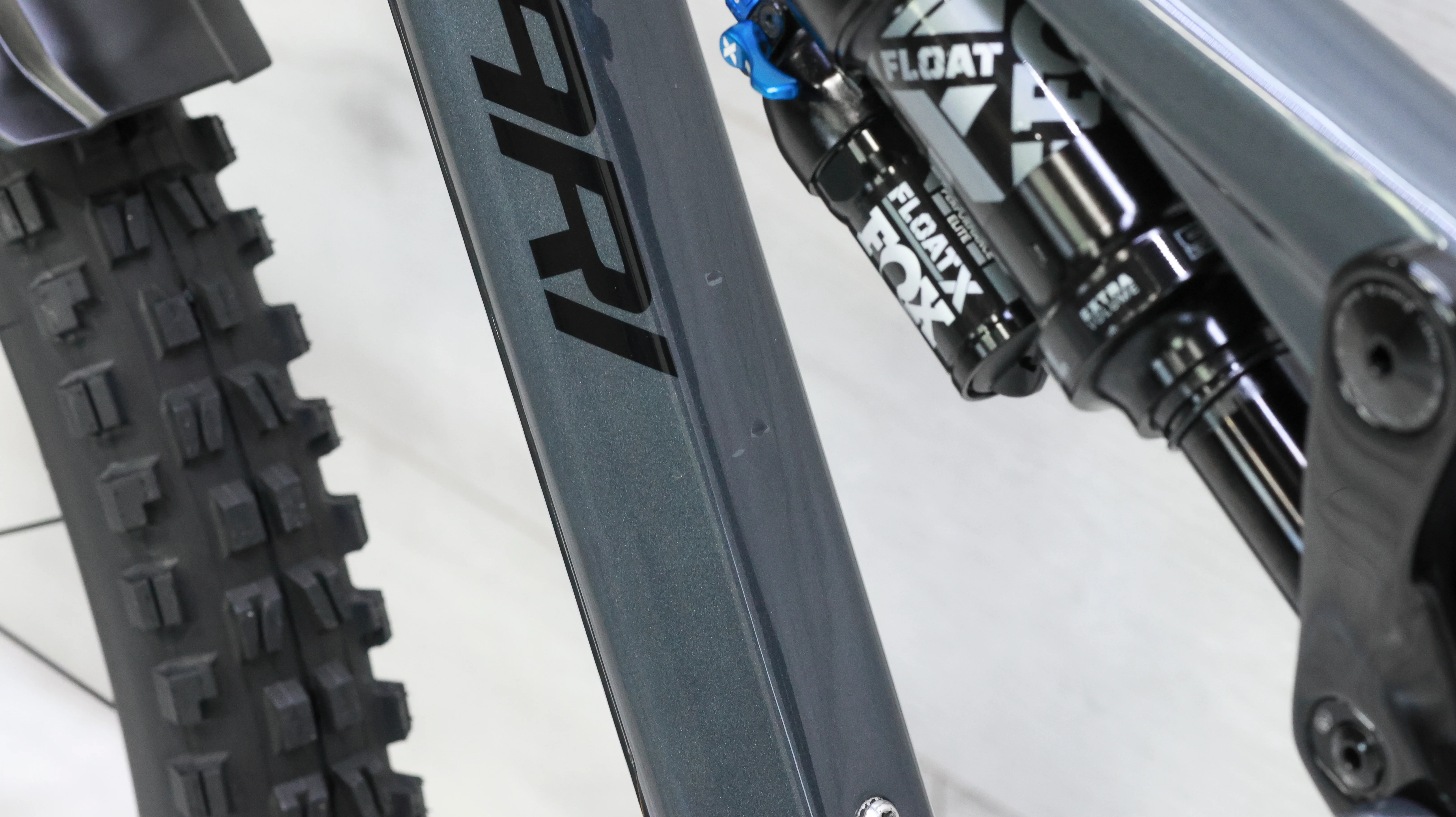 Fezzari Delano Peak Elite Mountain Bike - 2023, Medium - Image 14