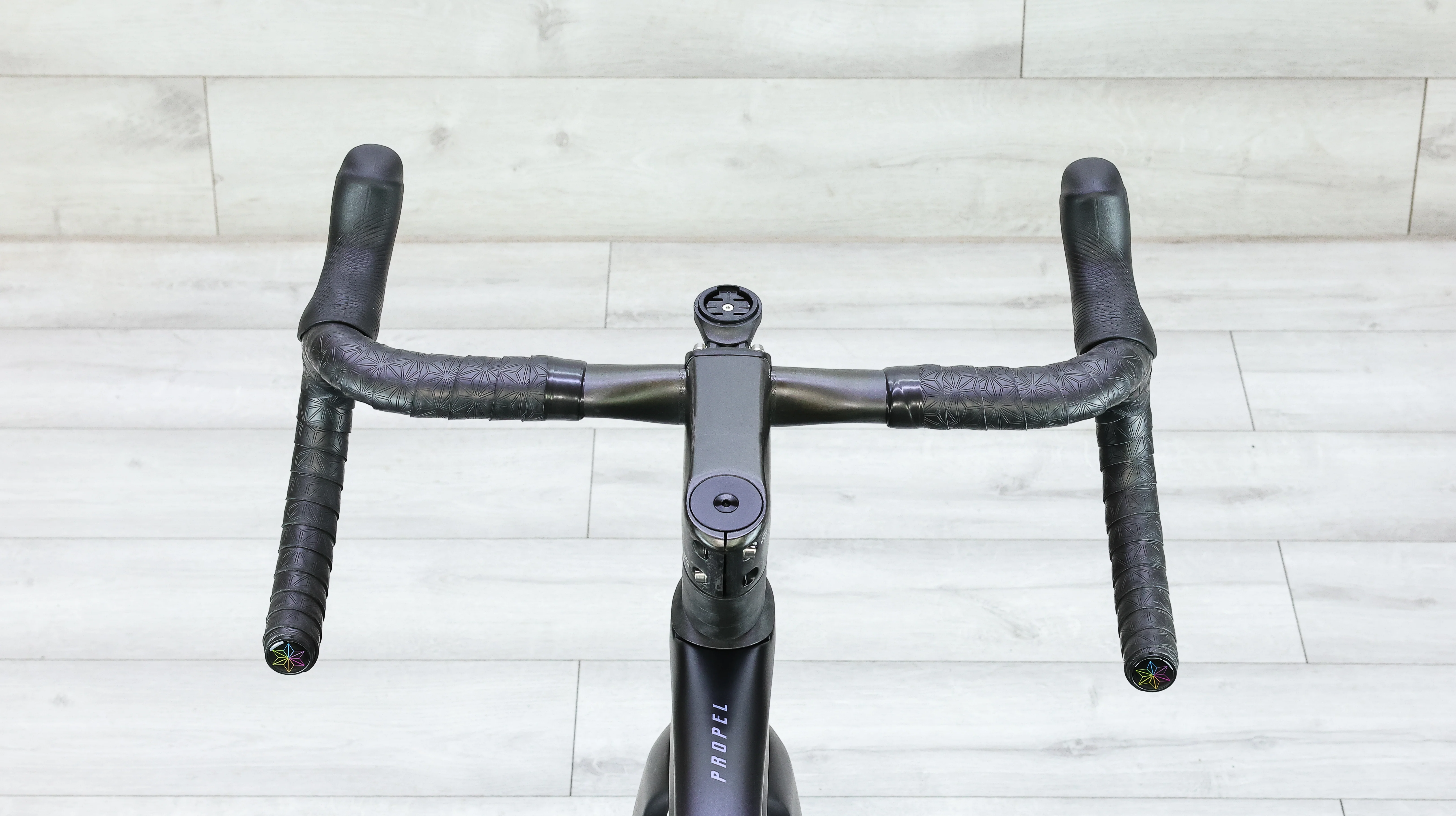 Giant Propel Advanced Pro Red AXS Road Bike - 2024, Small - Image 13