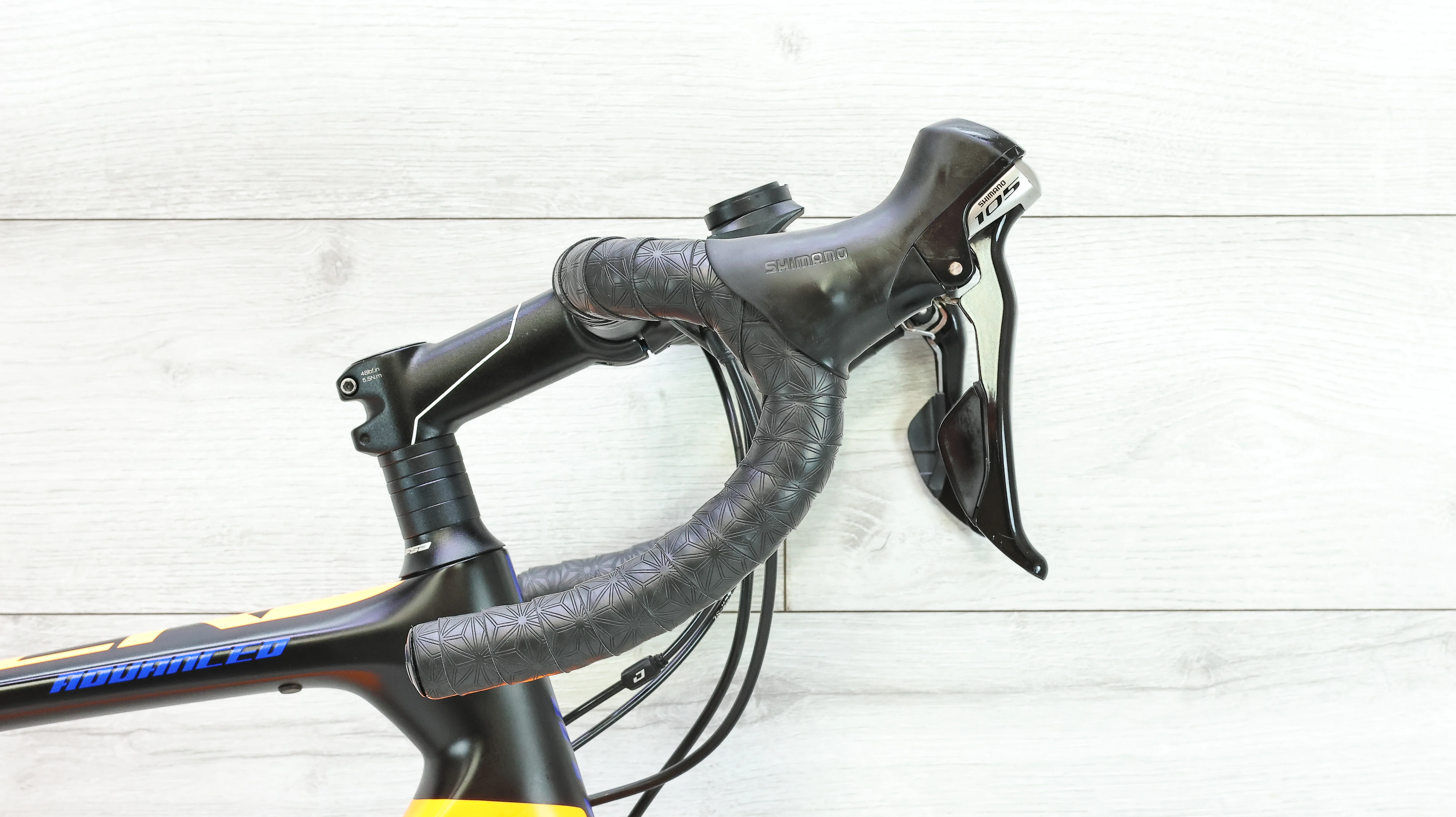 Giant TCR Advanced 1 Disc KOM Road Bike - 2018, Medium - Image 9