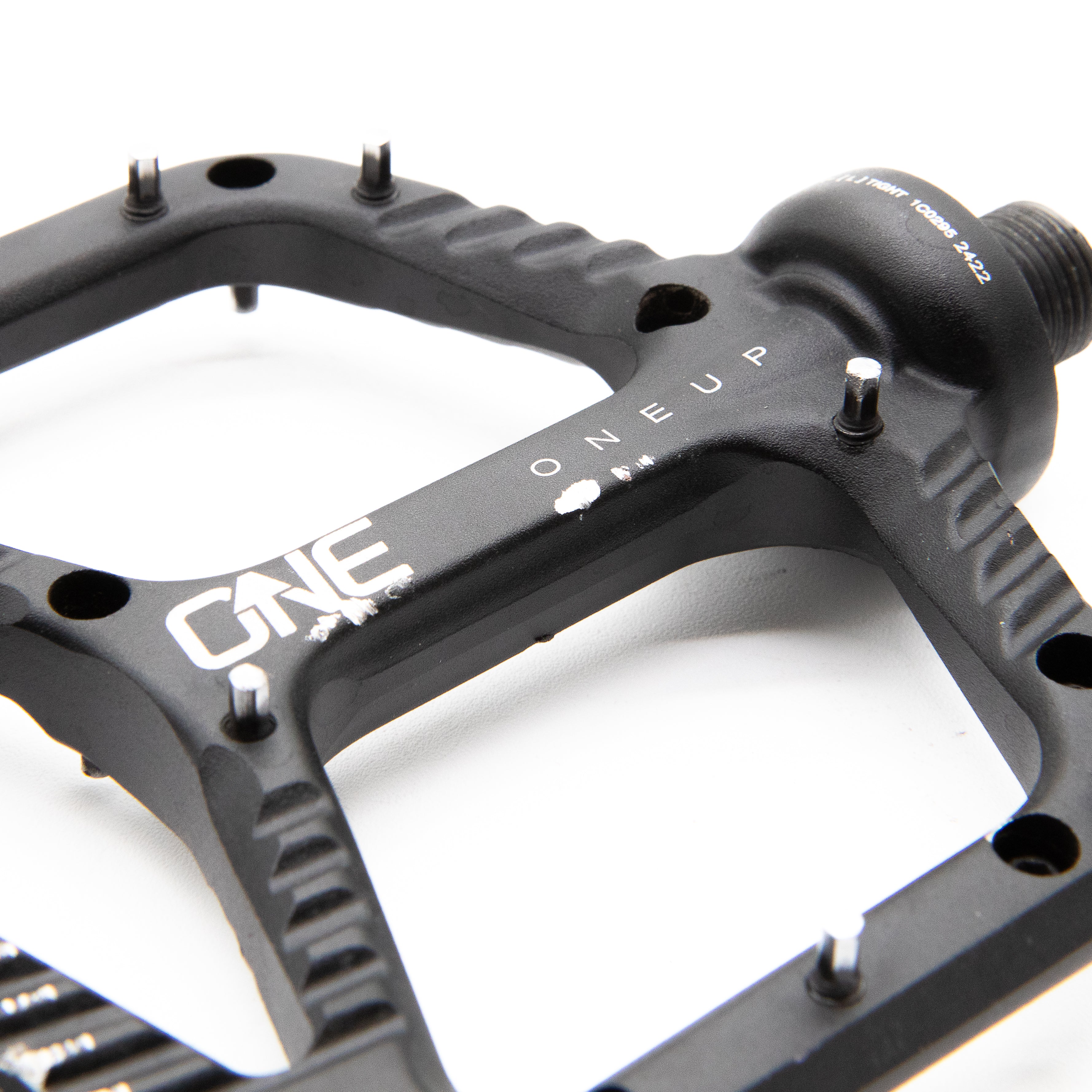 OneUp Components Aluminum Flat Pedals Black 385g - Image 7