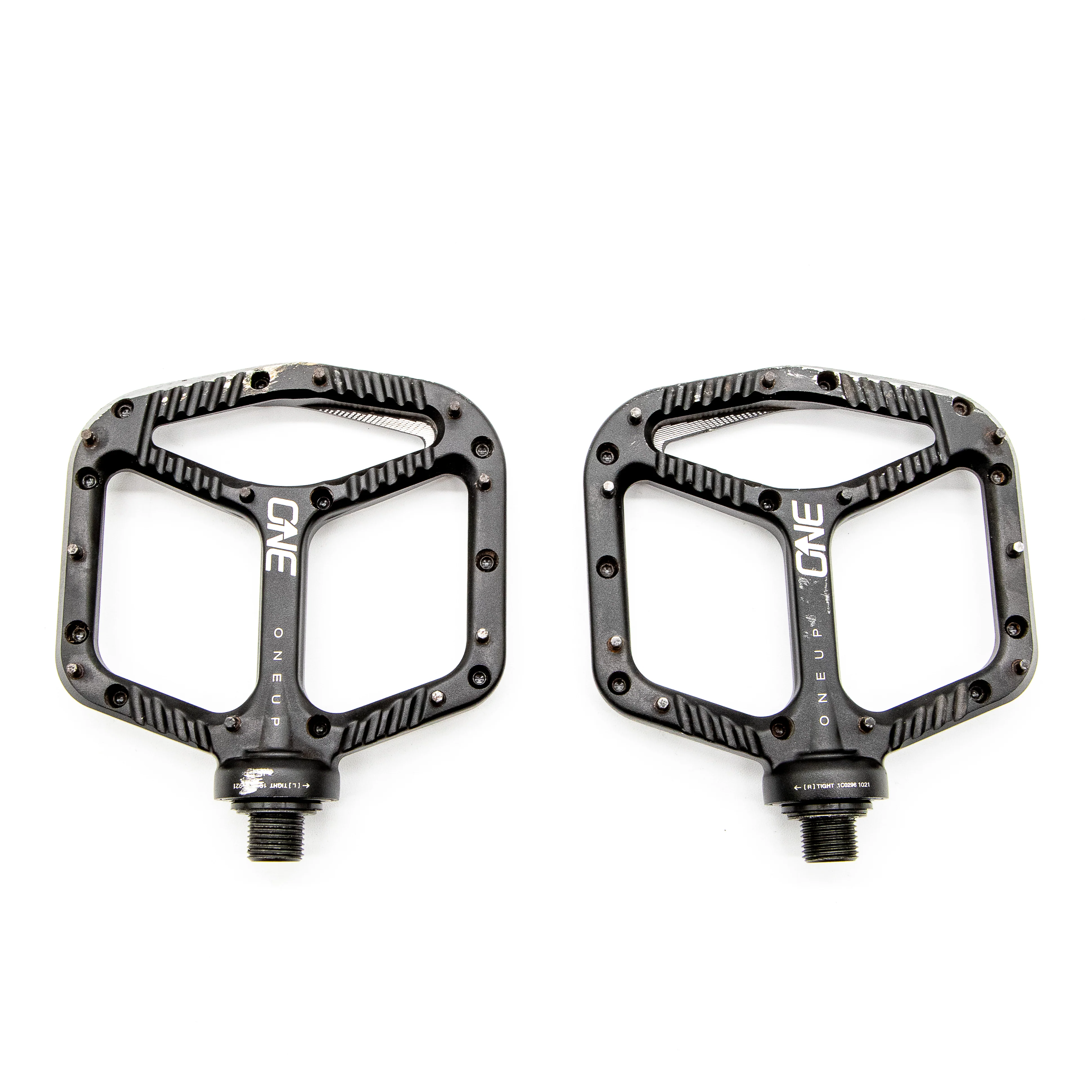 OneUp Components Aluminum Flat Pedals Black 386g - Image 8