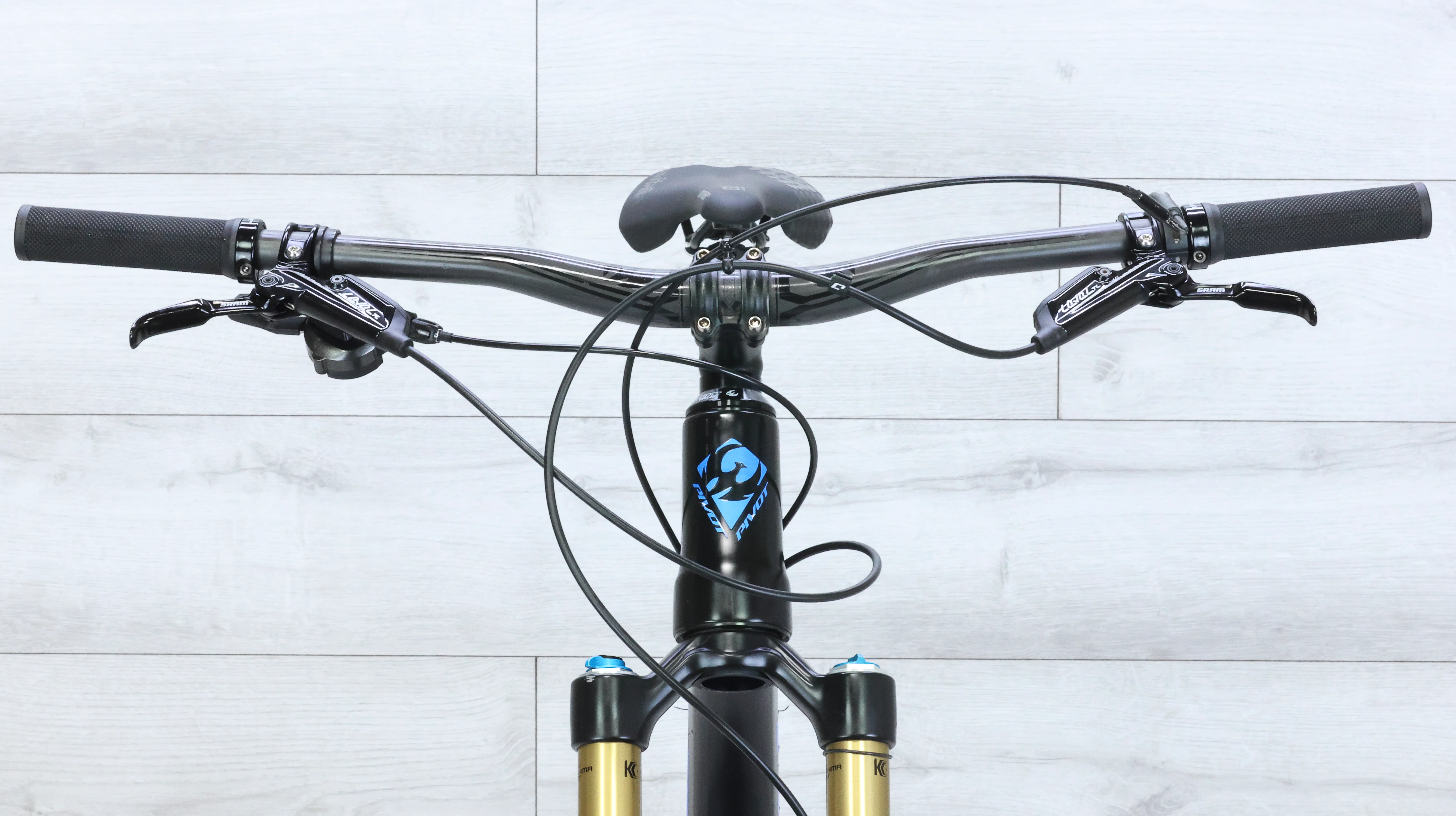 Pivot Mach 4 Carbon Mountain Bike - 2019, Large - Image 12