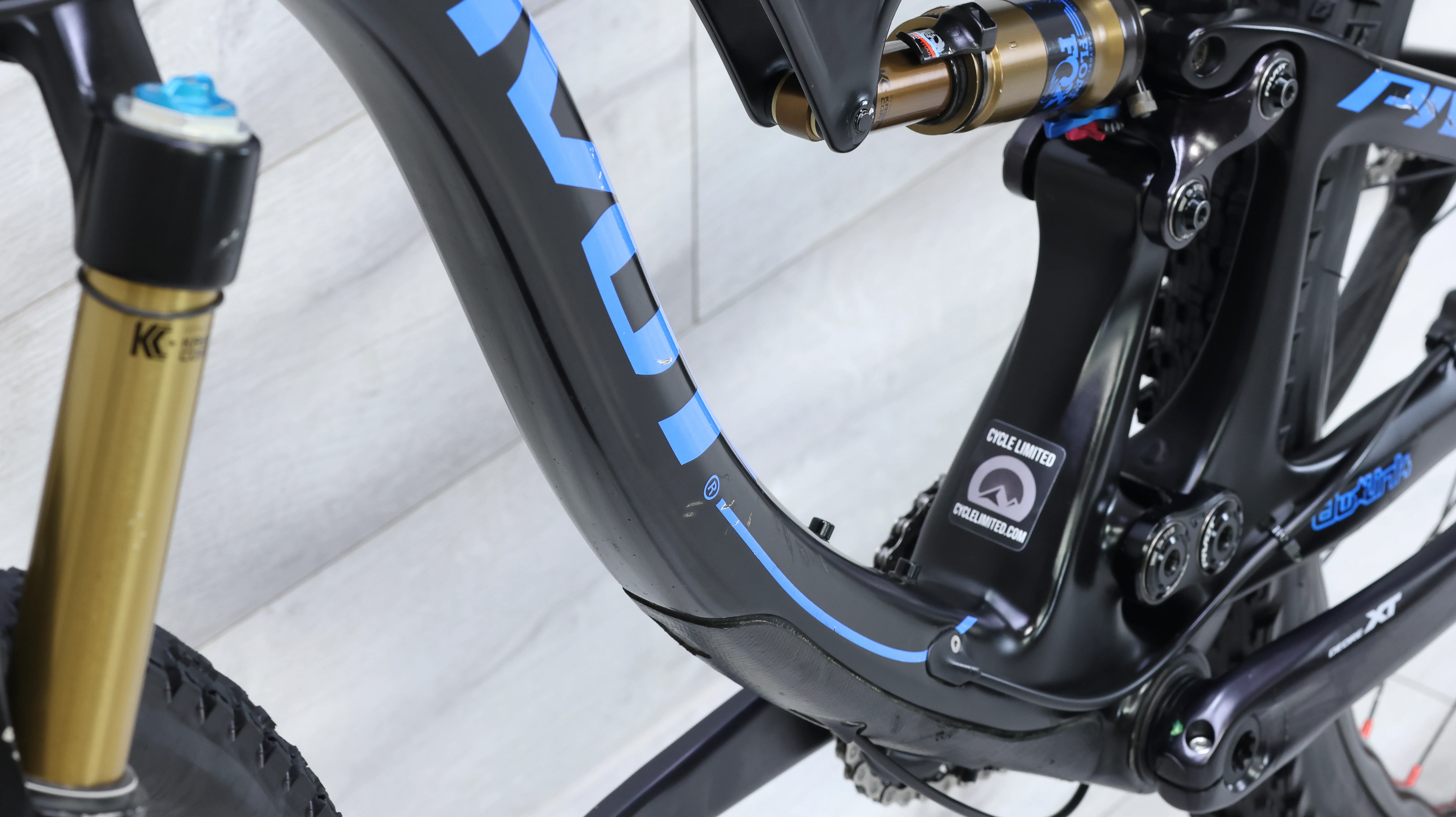 Pivot Mach 4 Carbon Mountain Bike - 2019, Large - Image 15