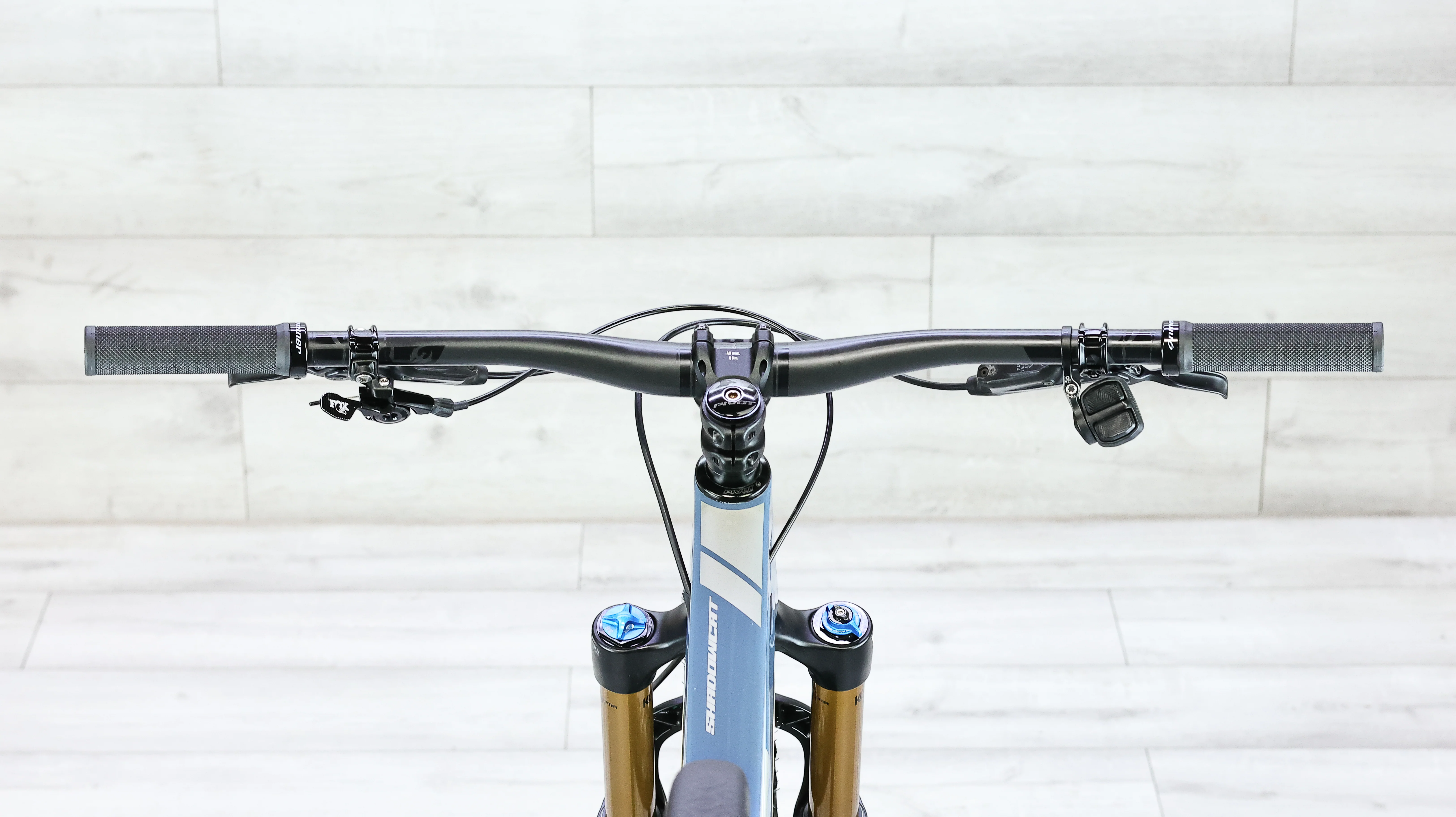 Pivot Shadowcat Pro X0 Eagle Transmission Mountain Bike - 2023, Large - Image 13