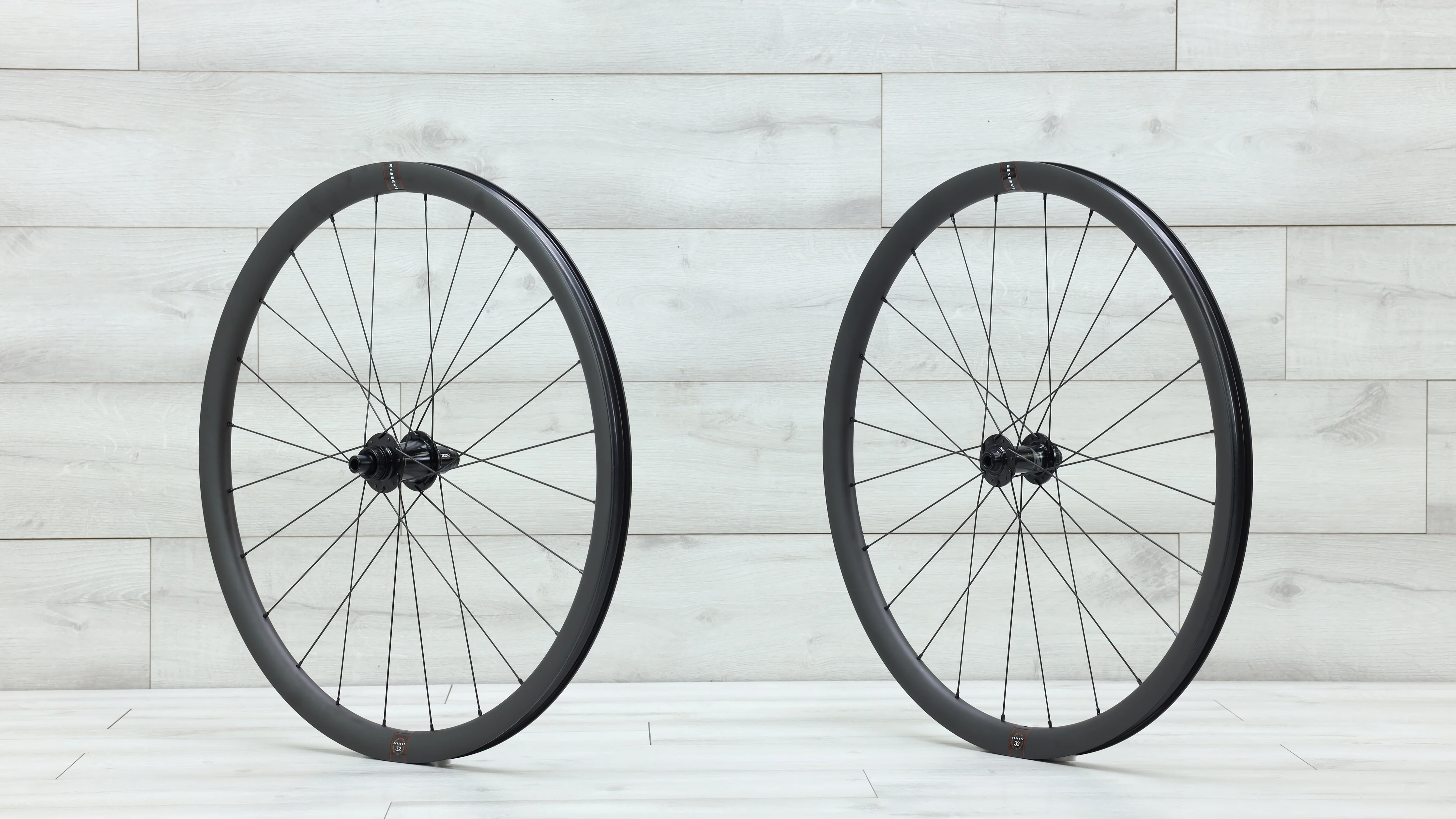 Reserve 32 Carbon Tubeless Disk Brake 700c Gravel Wheelset - Image 6