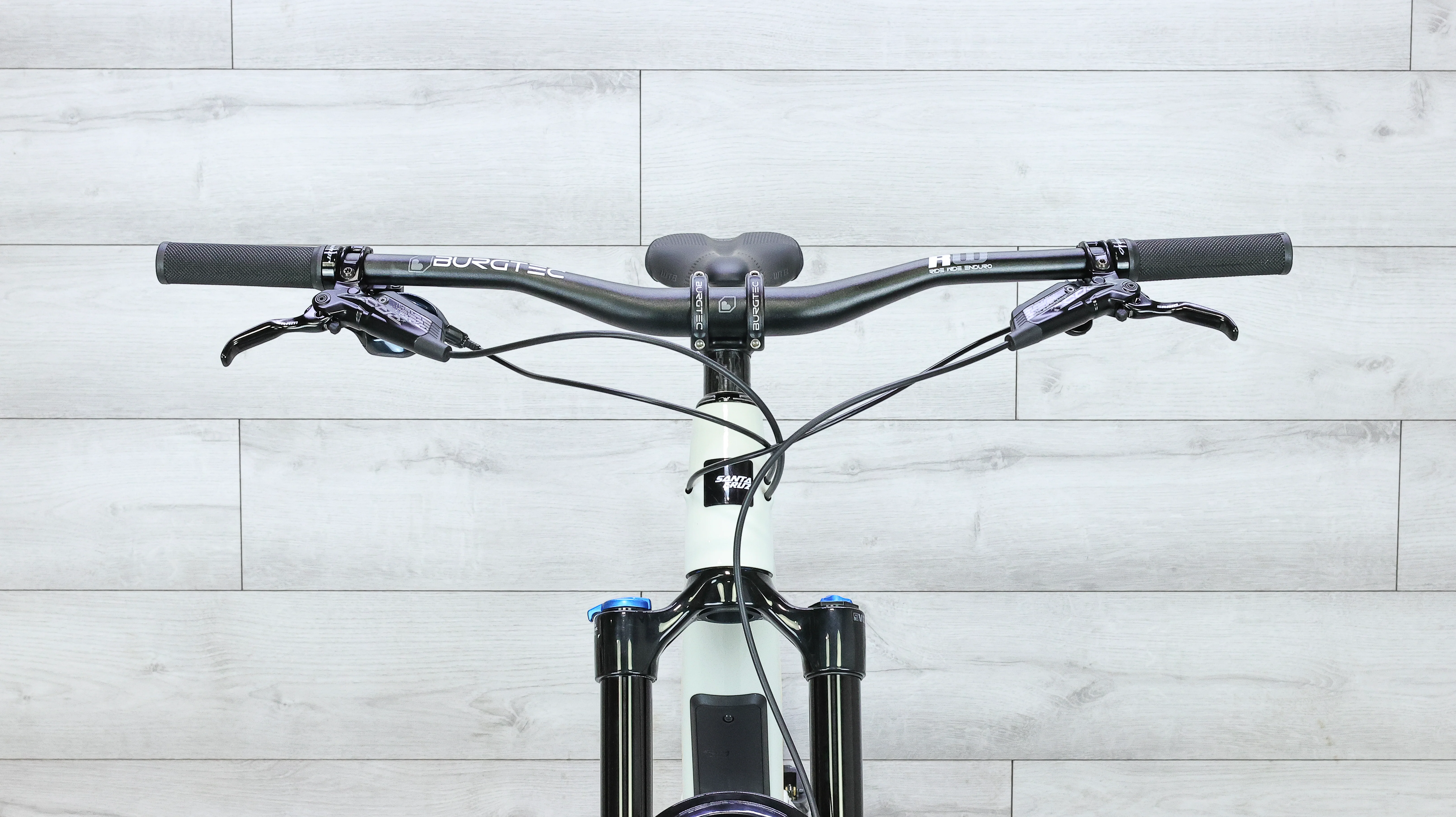 Santa Cruz Bronson S Carbon C Mountain Bike - 2024, Large - Image 12
