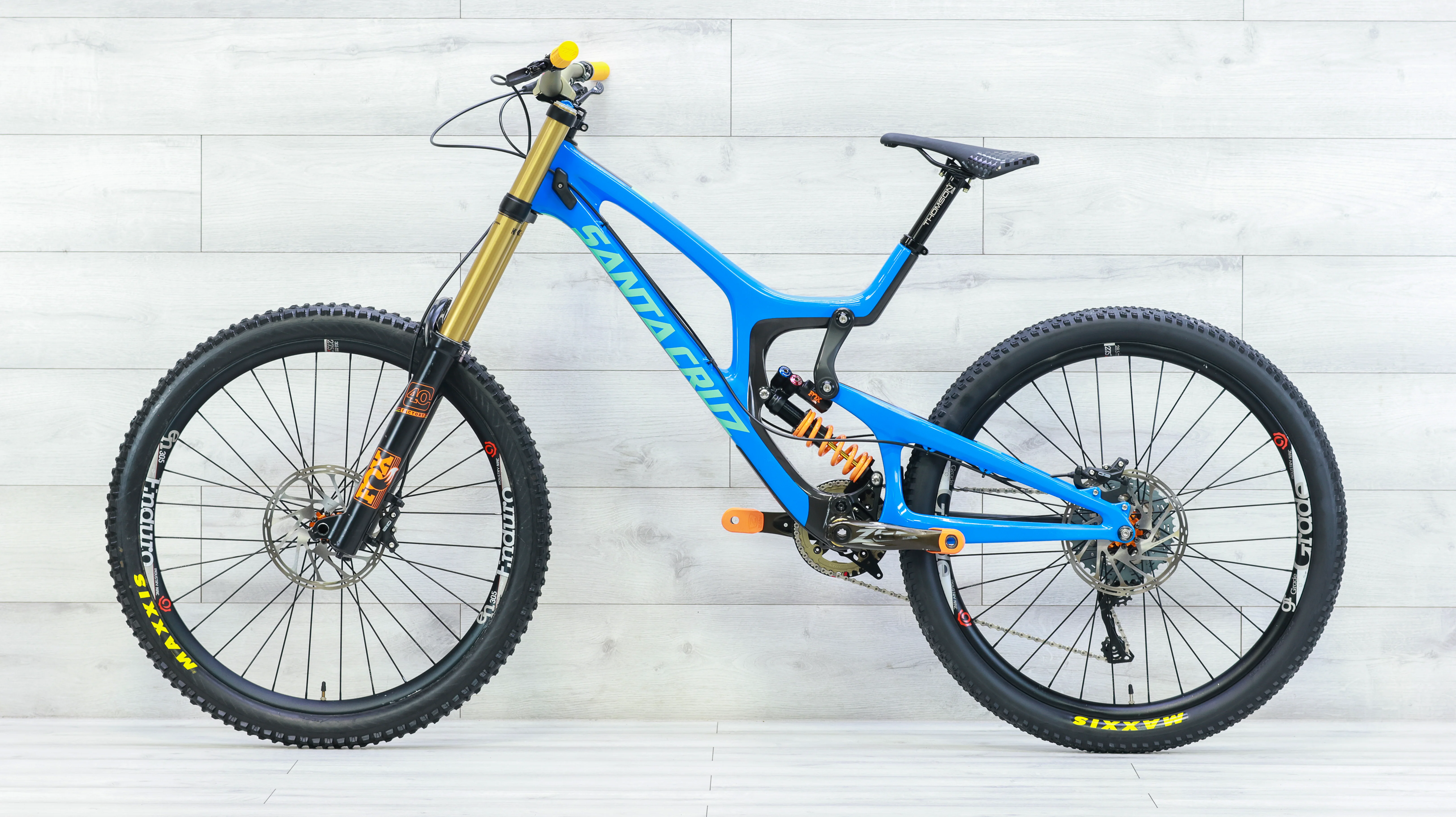 Santa Cruz V10 CC Mountain Bike - 2017, X-Large - Image 2