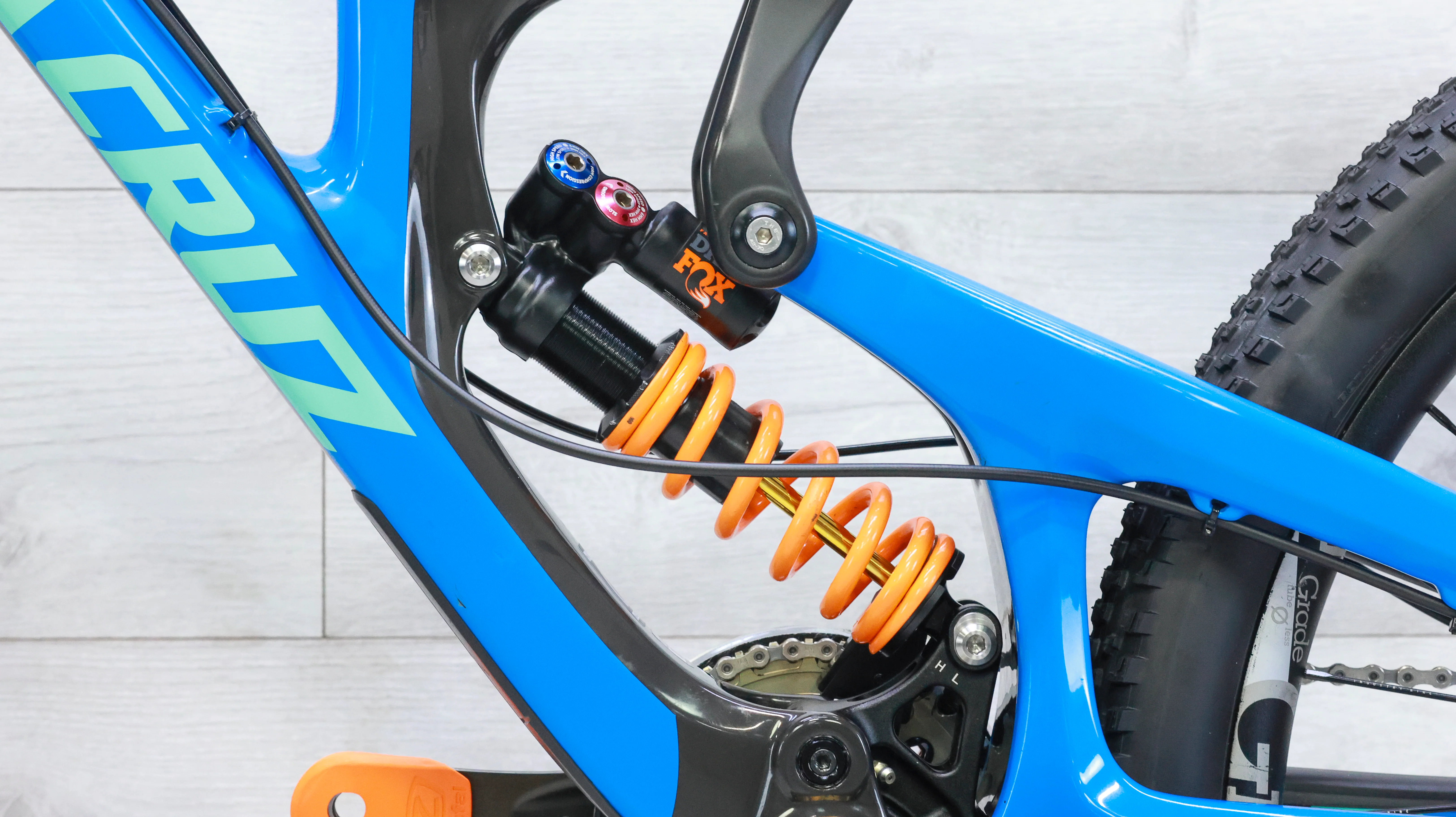 Santa Cruz V10 CC Mountain Bike - 2017, X-Large - Image 9