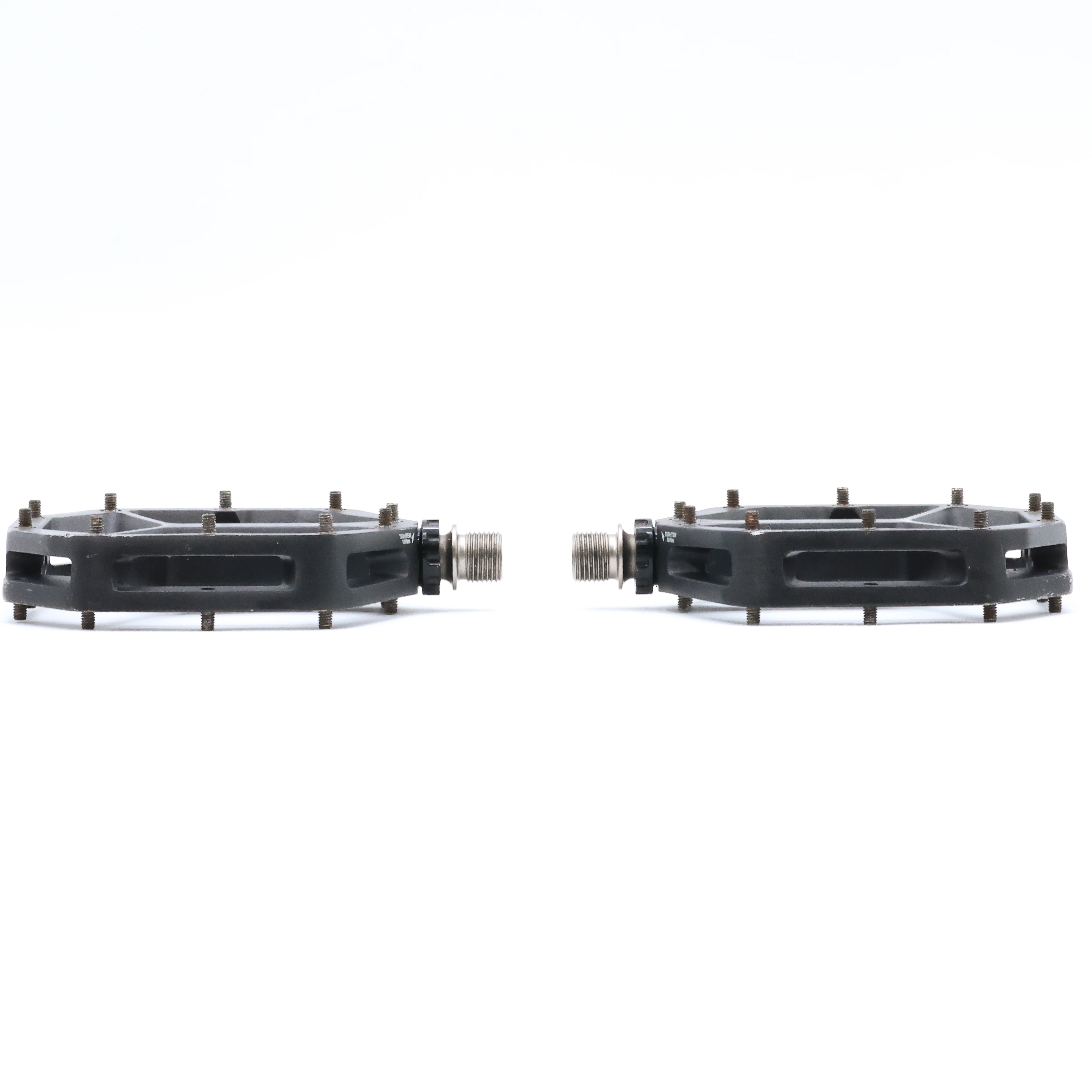 Shimano Deore XT PD-M8040ML Alloy Flat MTB Pedals - 492g, 55mm - Image 2