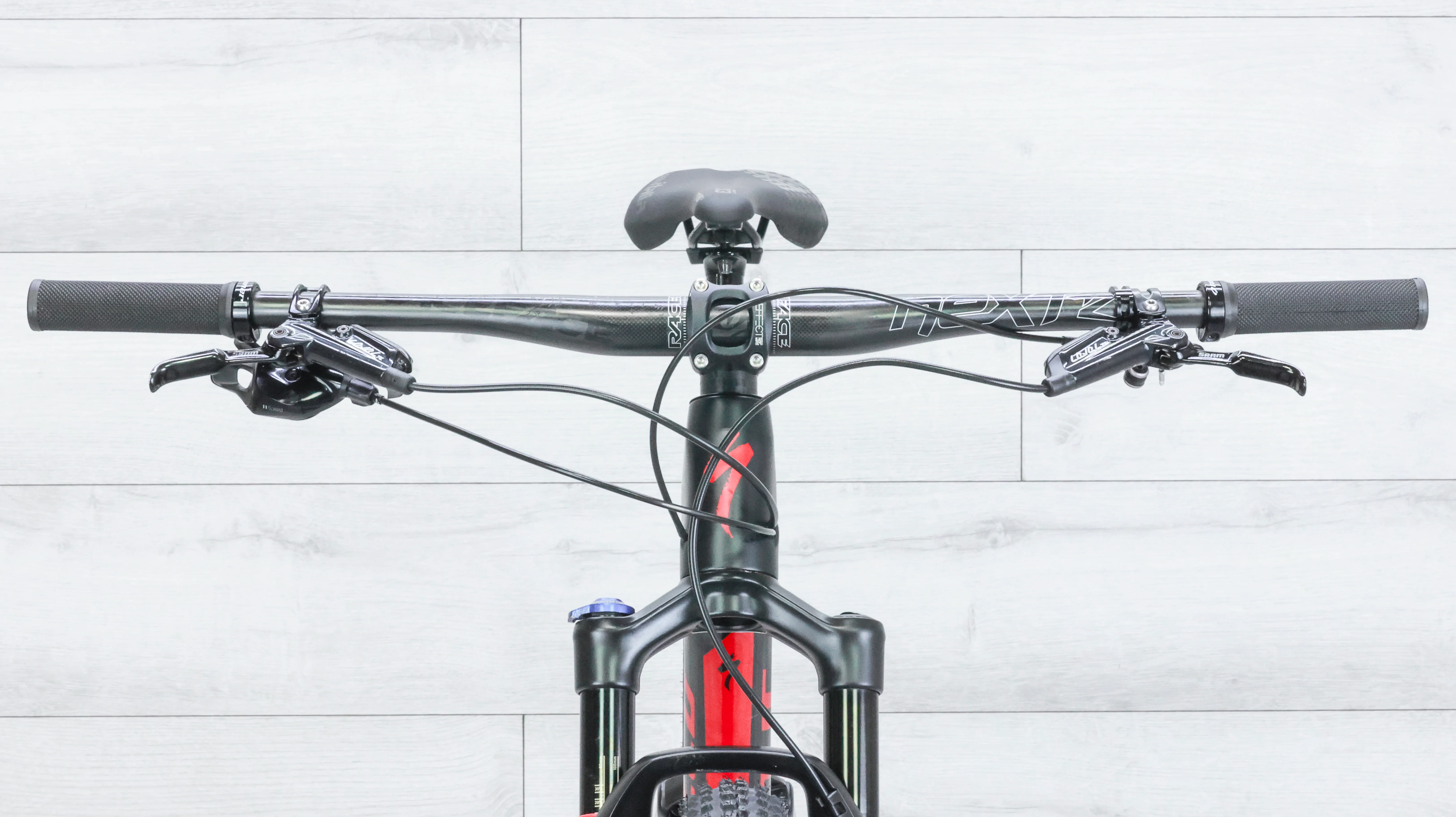 Specialized Epic Comp Carbon Mountain Bike - 2018, Medium - Image 12