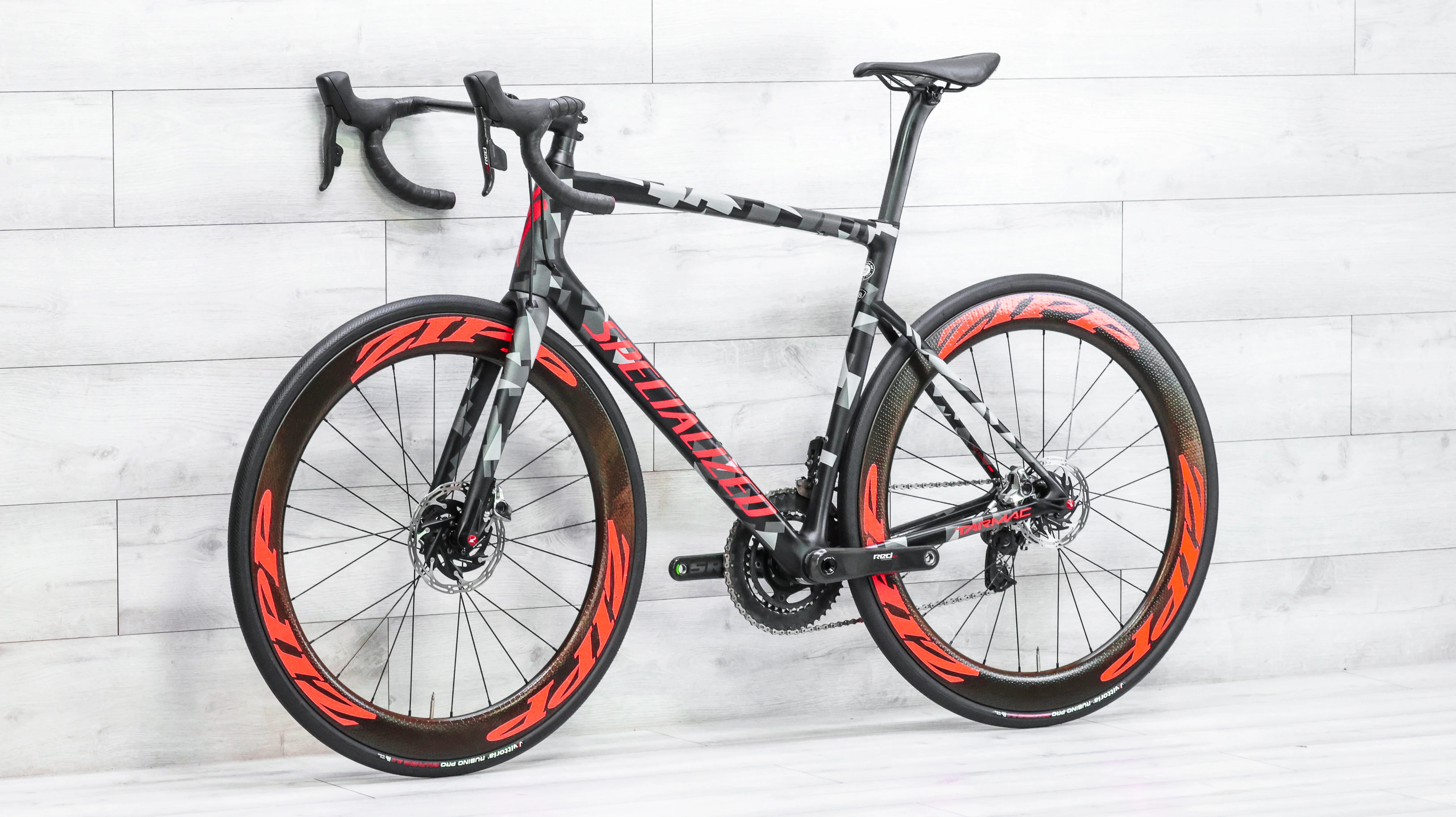 Specialized Tarmac Disc Expert Red eTap Road Bike - 2019, 58cm - Image 4