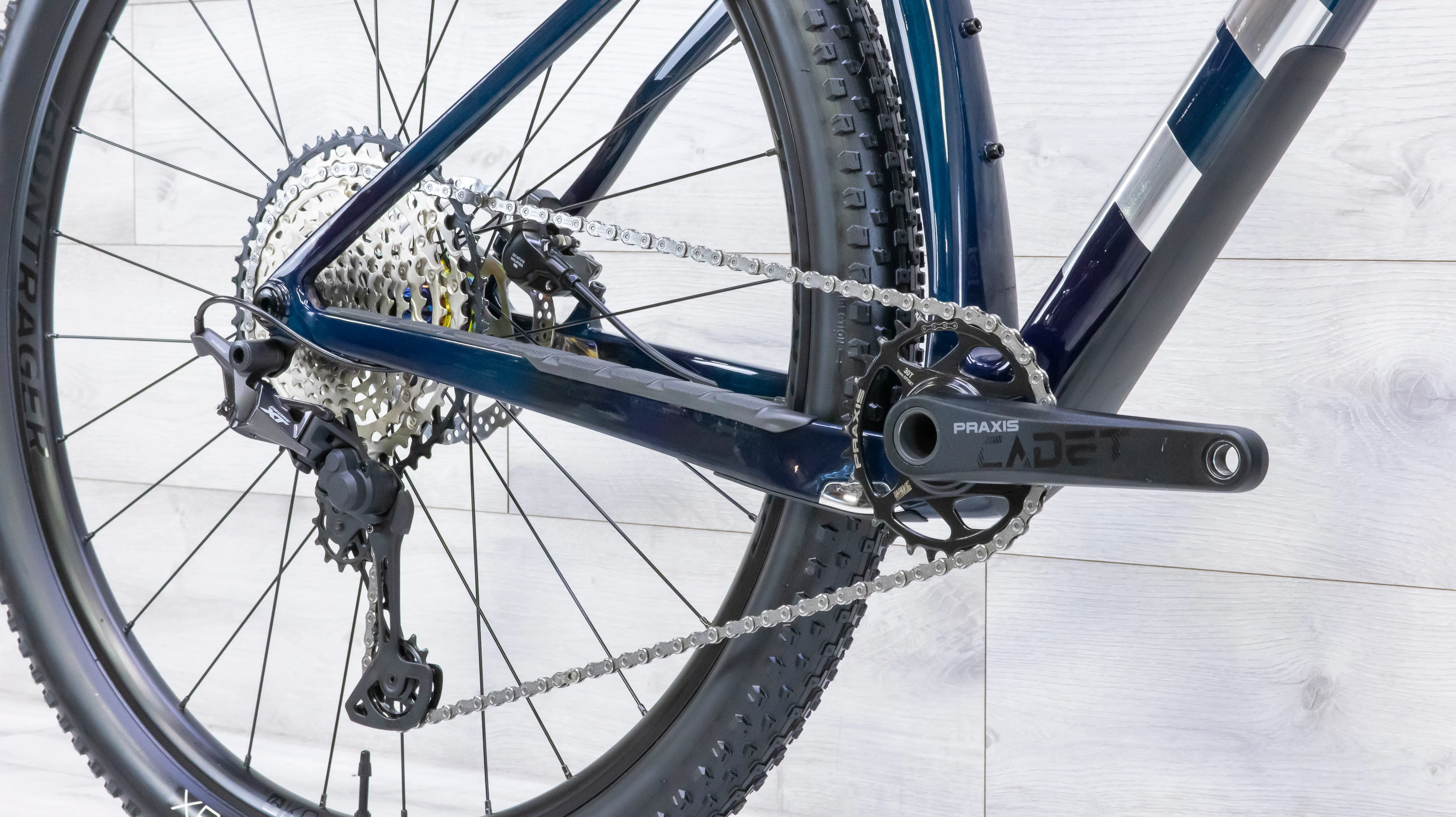 Trek Procaliber 9.6 Mountain Bike - 2023, Medium - Image 6
