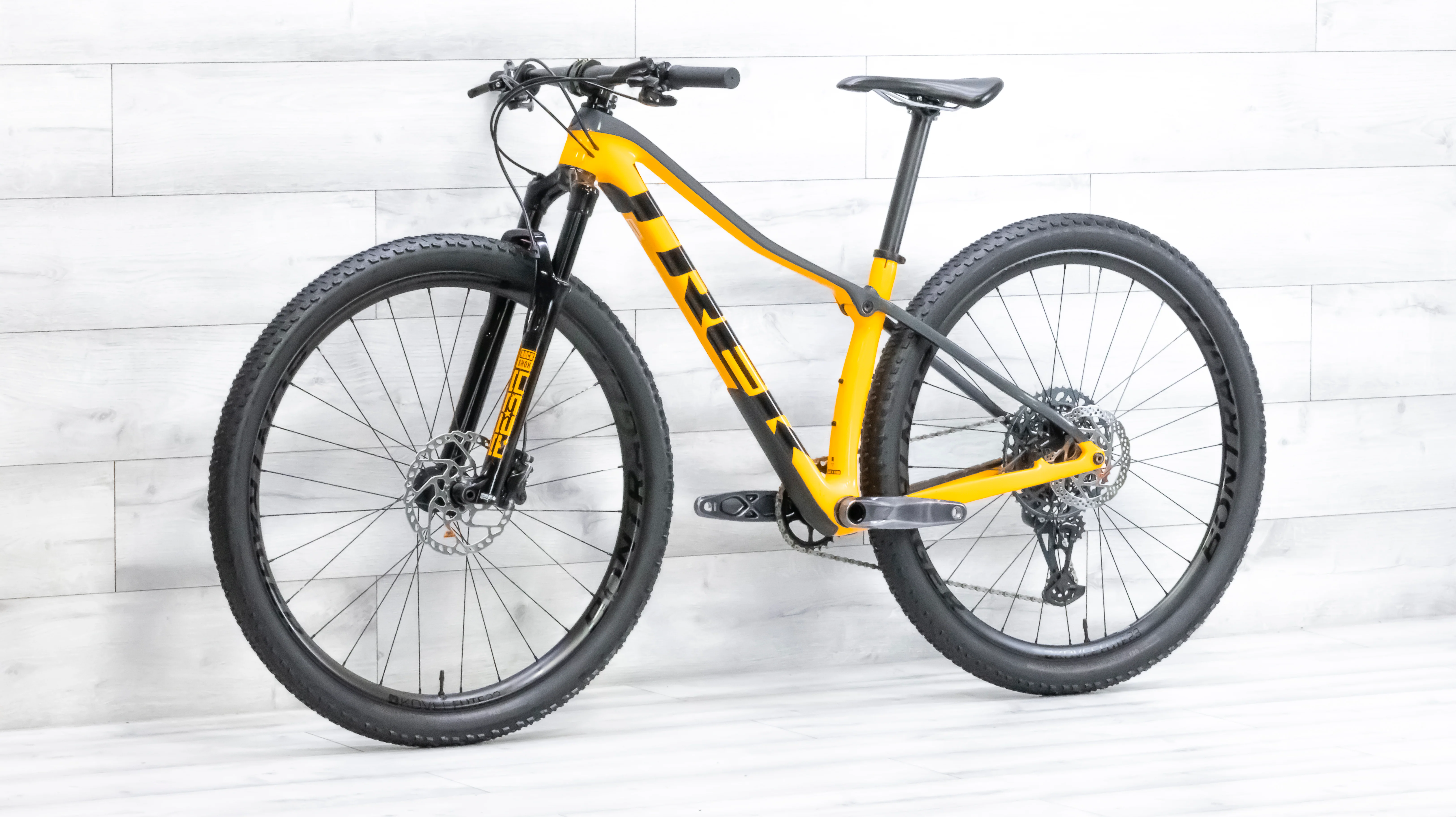 Trek Procaliber 9.7 Mountain Bike - 2021, Small - Image 4