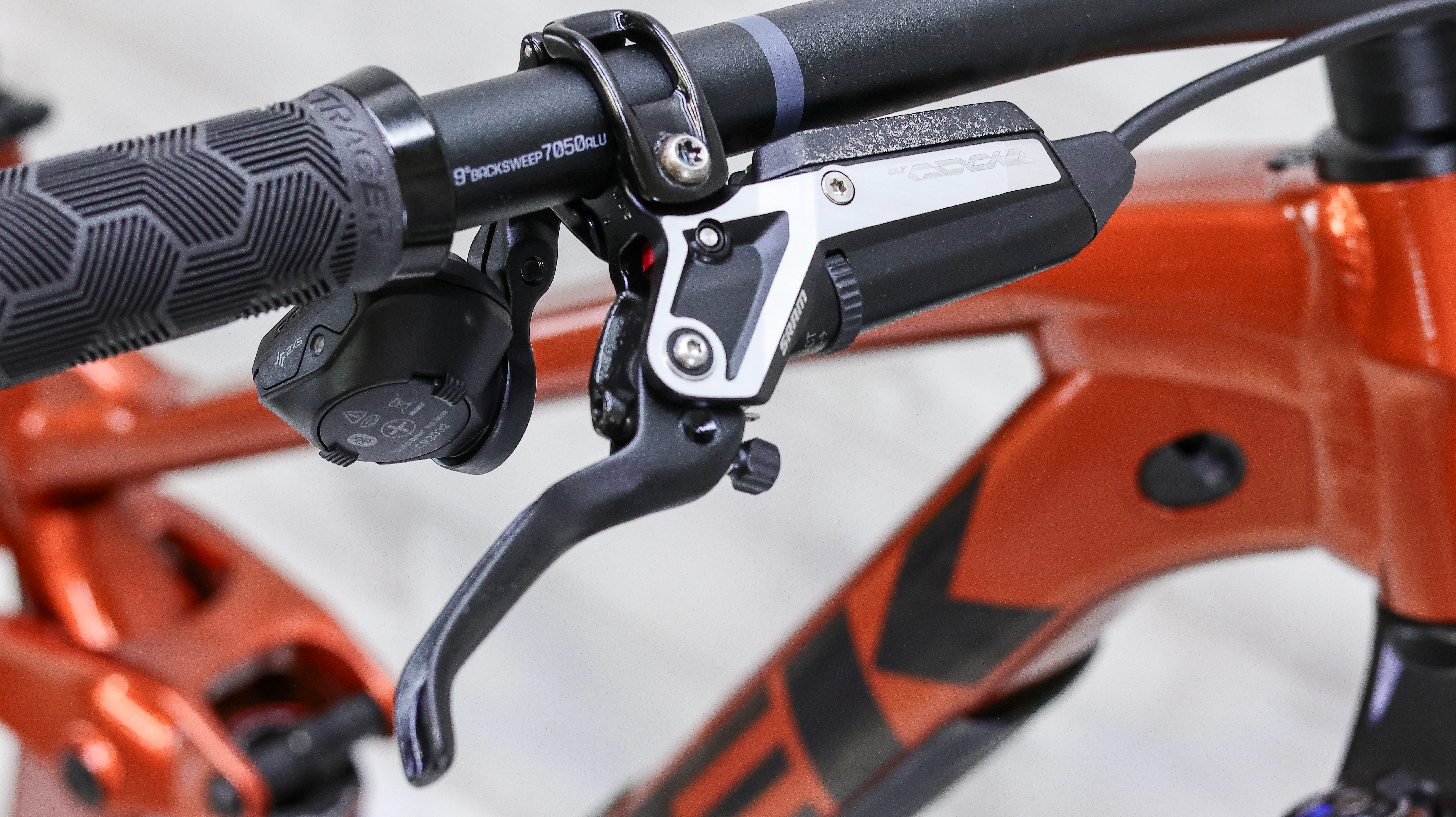 Trek Slash GX AXS T-Type Gen 5 Mountain Bike - 2023, Medium - Image 15