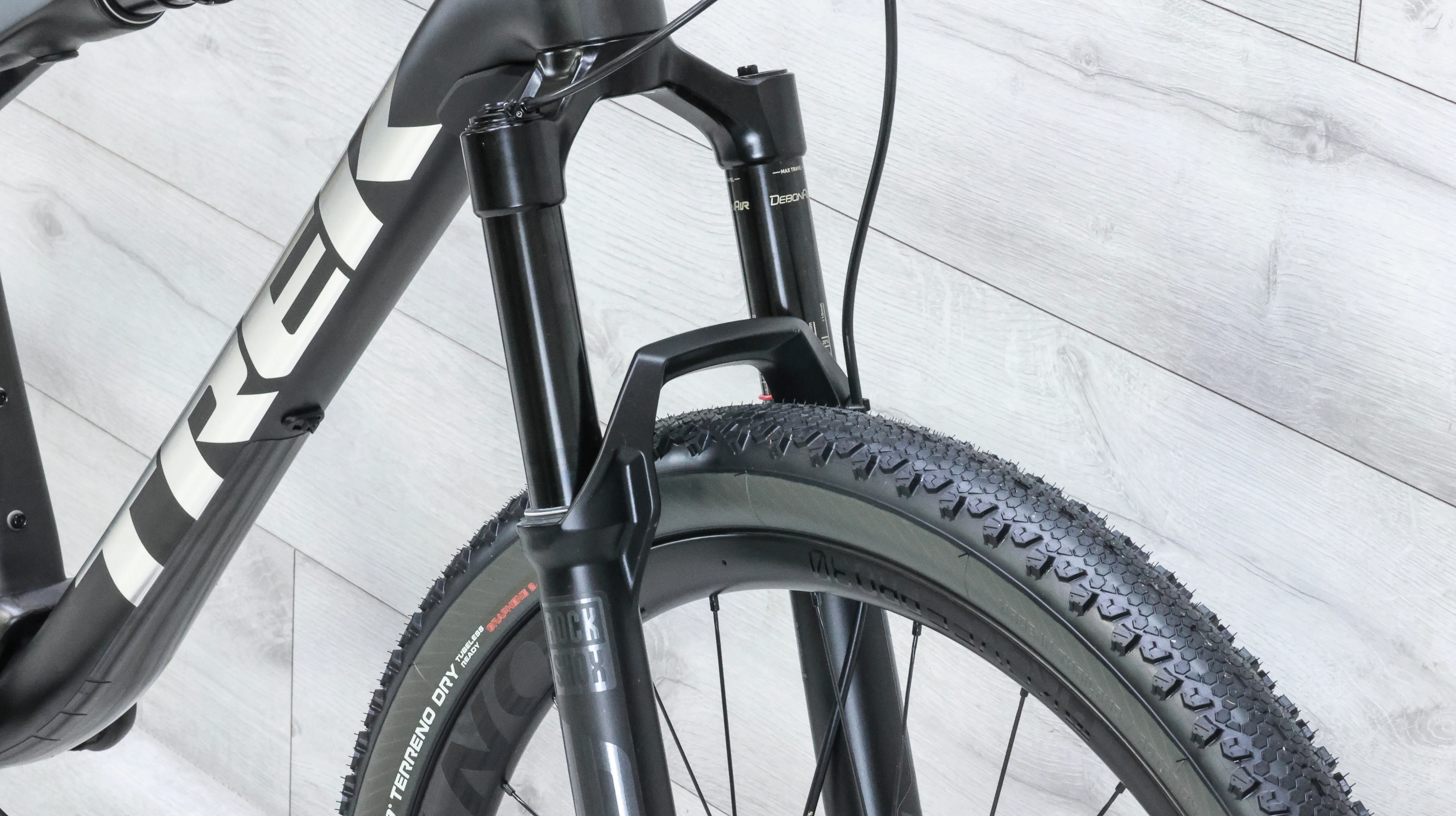 Trek Supercaliber 9.8 XT Mountain Bike - 2022, Large - Image 8